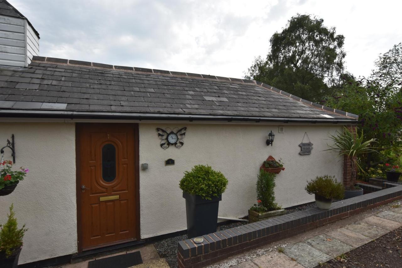 Little Rushbrook Cottages Tanworth Exteriör bild