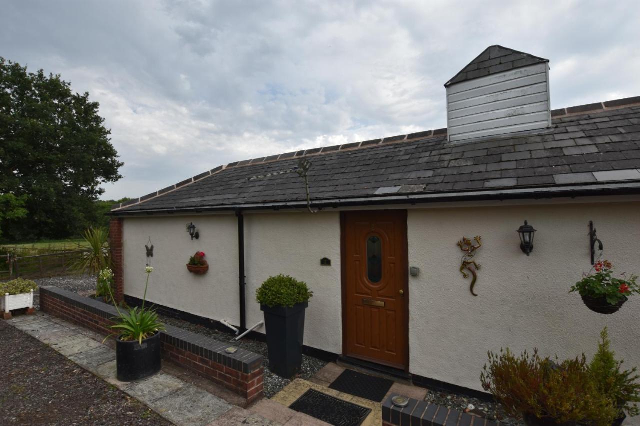 Little Rushbrook Cottages Tanworth Exteriör bild